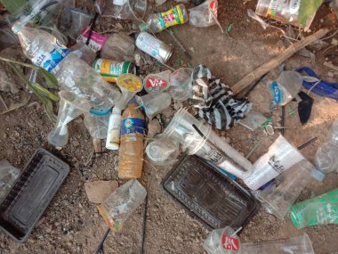 Jakarta, Endonezya - 20 Temmuz 2024: Ev plastik atığı