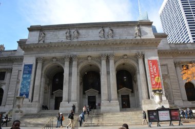 New York 'a bir gezi unutulmaz bir deneyimdir. Enerji, simgesel simgeler ve çeşitli kültürel etkinliklerle doludur.. 