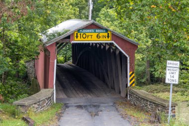 Fleishman 's Covered Bridge Perry County' de yer almaktadır. 