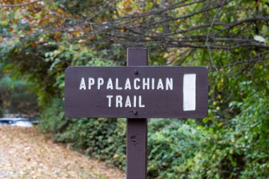 Peyzaj Oryantasyonu 'ndaki Maryland Park' tan alınan Appalachian Patikası İşaretleyici