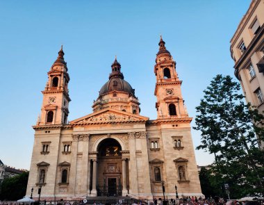 Budapeşte, Macaristan - 19 Mayıs 2024: Aziz Stephen Bazilikası, Macaristan