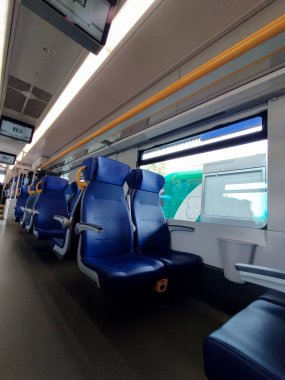 Boş tren vagonu. Bir İtalyan tren vagonunun içi. İkinci sınıf araba. Verona, İtalya