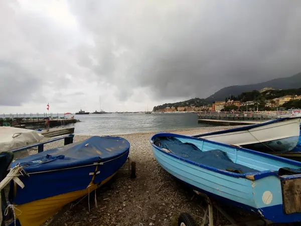 İtalya, Avrupa 'daki Santa Margherita Ligure sahilinin güzel manzarası. Cinque Terre Ulusal Parkı, Liguria, İtalya.