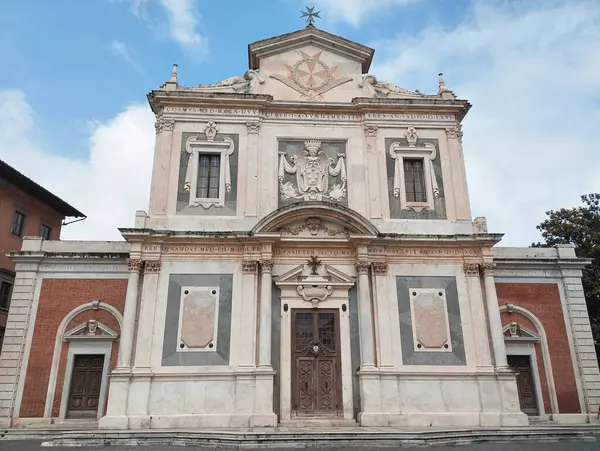 Santo Stefano dei Cavalieri Kilisesi (İtalyanca: Chiesa Nazionale di Santo Stefano dei Cavalieri) 