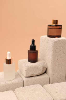 Boş etiketli kozmetik şişe seti, kopyalama alanı, modelleme