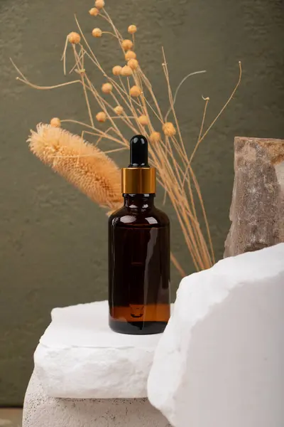 Ana yağ ve şişeyle spa konsepti