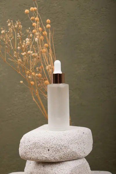 Doğal güzellik ürünleri. Doğal kaplıca. Doğal kozmetik ve doğal yağ. Doğal ürünler. Düz yat. Doğal kozmetik, vücut bakımı konsepti. en üstteki görünüm