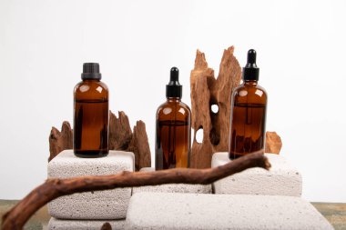 Doğal yağlı ve şişeli doğal kozmetik seti