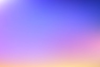 Yumuşak Dönüşümlü Canlı Mor ve Turuncu Derece Arkaplanı