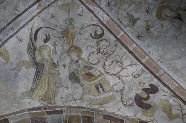 Resund Köprüsü 'ndeki direklerden gelen çelik teller 7 Mayıs 2024' te Malmö ve Kopenhag arasında bir yol çiziyor.