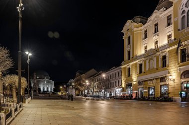 Gece Cakovali Hasan Camii ve Müzesi, Szchenyi Meydanı, Pecs, Macaristan, 13 Mart 2025
