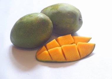 yeşil yaprak taze mango