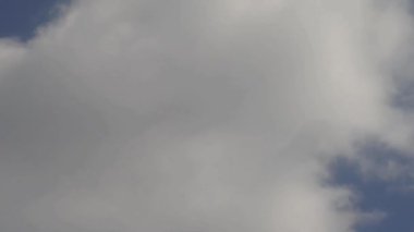 Gökyüzündeki bulutlar