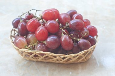 Yeşil üzümlü kırmızı üzüm