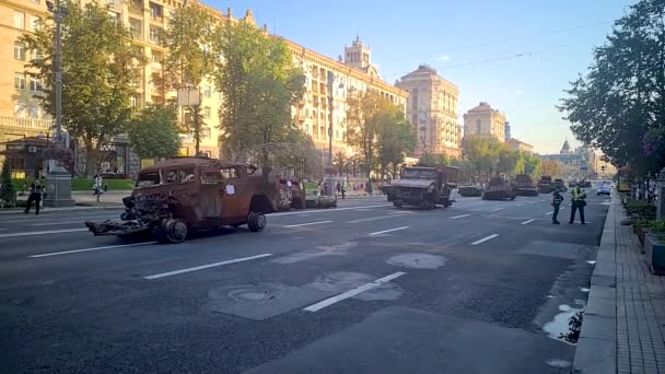 Kijów Ukraina Sierpnia 2023 Spalone Rosyjskie Pojazdy Pancerne Głównym Placu Filmiki Stockowe bez tantiem