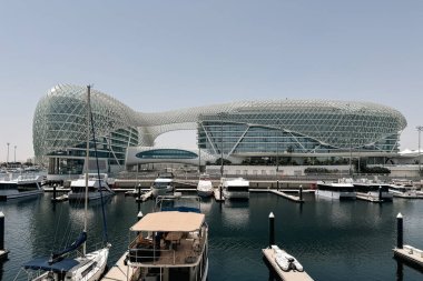 Dubai, uae: Yas marina turunun manzarası