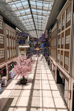 Dubai şehrinin içinde.