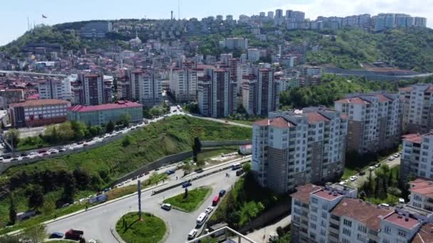 Trabzon Şehrinin Havadan Görünüşü Dağlık Arazide Sorunsuz Bir Şekilde Yuva — Stok video