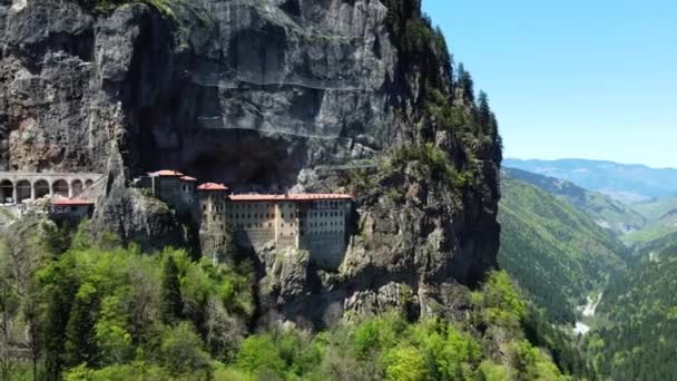 Luchtfoto Van Het Panagia Sumela Klooster Een Fascinerende Attractie Trabzon — Stockvideo