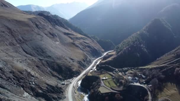 Ορεινοί Δρόμοι Στα Βουνά Του Καυκάσου Αεροφωτογραφία Βίντεο — Αρχείο Βίντεο