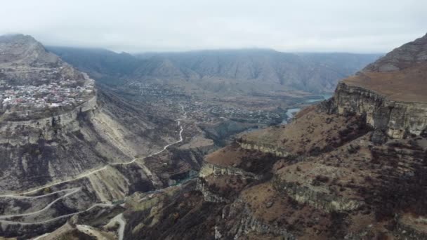 Montañas Del Cáucaso Cañón Daguestán Con Pueblo Gunib Río Gorge — Vídeos de Stock
