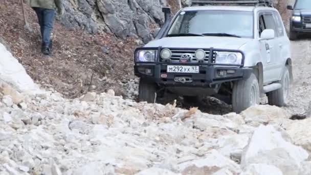 Dağıstan Rusya Ekim 2021 Özelleştirilmiş Road Aracı Dağ Yolundaki Kayalık — Stok video