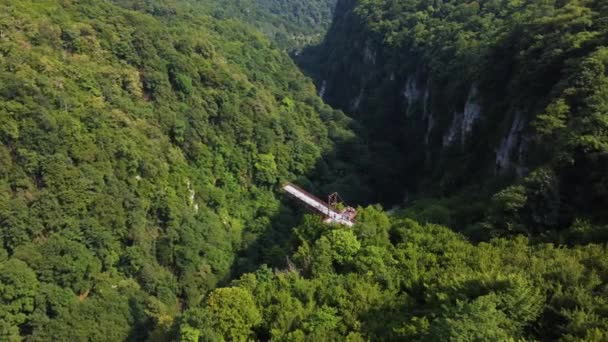 Καλοκαίρι Στο Canyon Okatse Γεωργία Καταπράσινο Φαράγγι Από Ψηλά Ένα — Αρχείο Βίντεο