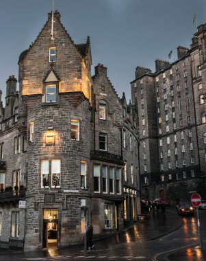 Edinburgh, İskoçya, İngiltere. 06.20.2020. Önde Murrayfield Stadyumu, arkada da Firth of Forth ve Fifes sahili var.