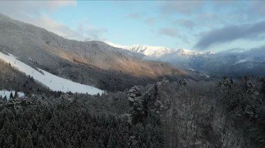 Dağların güzel manzarası