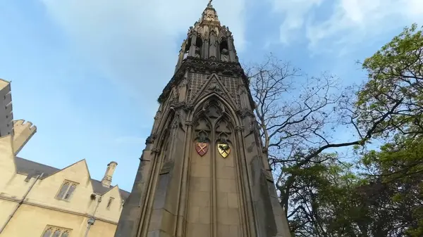 Prag şehrindeki kutsal üçlünün kilisesi.