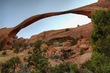 Garden Arch, Moab yakınlarındaki Arches Ulusal Parkı, Utah, ABD