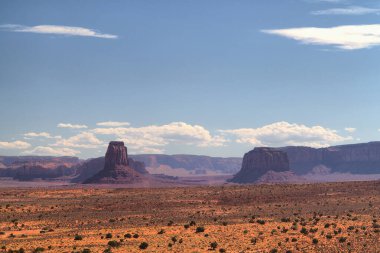 ABD 'deki Anıt Vadisi' nde seyahat