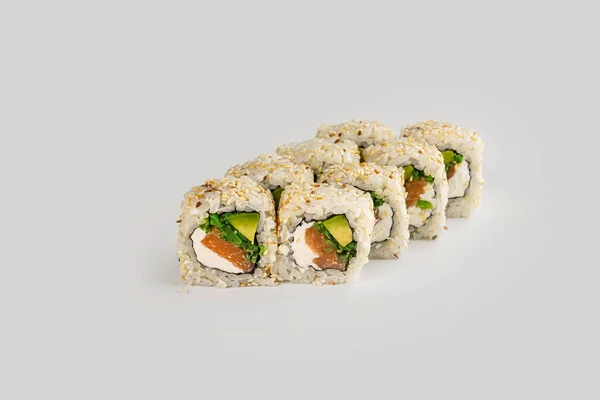 Äta Sushi Med Pinnar Sushi Rulle Japansk Mat Restaurangen Kalifornien — Stockfoto