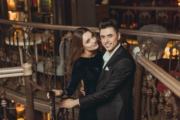Sexuell Leidenschaftliches Paar Eleganten Abendkleidern Luxuriöses Interieur Modenschau — Stockfoto