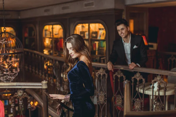 Sexual Passionate Couple Elegant Evening Dresses Luxurious Interior Fashion Shot — Stock Photo, Image