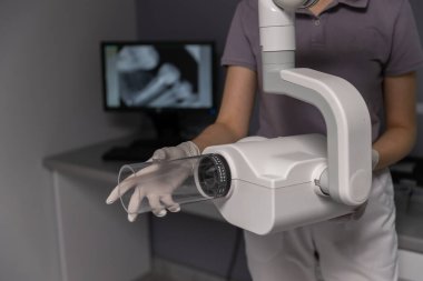 Stomatoloji, dişçi kliniği ve aletleri..