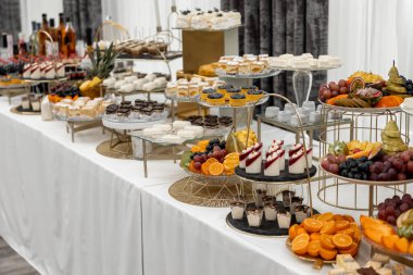 Mutfak mutfak büfe akşam yemeği yemek kutlama parti kavramı yemek Catering.