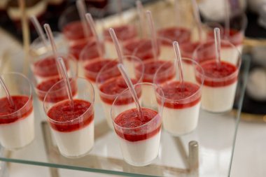 Mutfak mutfak büfe akşam yemeği yemek kutlama parti kavramı yemek Catering.