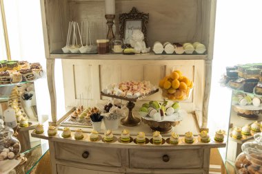 Yemek şirketleri düğün yemeği yerler.