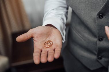 Sahilde düğün ayarı.