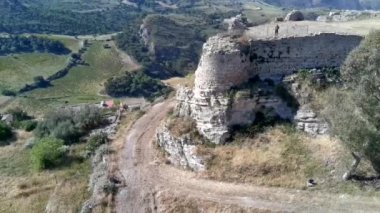 Santapau Şatosu. Bizans Kalıntıları.