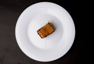 Tatlı martabak terang bulan, çikolatalı fıstıklı krep