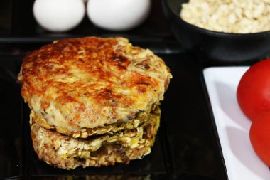 Yulaflı hamburger eti.