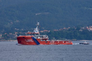 EFCA tarafından kirletilen Lundy Sentinel, çekme, kirlilik önleme, açık deniz sanayisi veya kurtarma ve kurtarma gibi çeşitli işlevleri olan çok amaçlı bir gemidir..