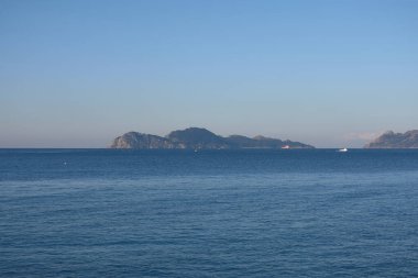 Cies Adaları, Galiçya 'nın Atlantik Adaları' ndaki karasal parkın bir parçasıdır ve Ria de Vigo 'da doğal bir cennettir..