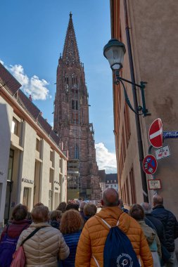 Fransa 'nın Alsace kentindeki Mulhouse şehrindeki ana ıslah olmuş kilise olan Saint-tienne Kilisesi' nin Protestan Aziz Stephen Kilisesi 'nin bir parçası.
