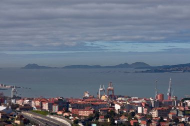 Sabahın erken saatlerinde Ria de Vigo manzarası.