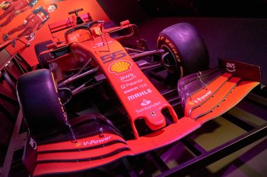 Coruna, İspanya; 12 Haziran 2023; Corua 'daki Bira Müzesi' nde yapay kırsal alan. Çavdar olgunlaştırıcı arka plan yapay ışıkla yapılır