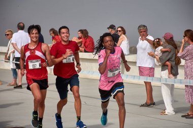 Bayona, Pontevedra, İspanya; 18 Ağustos 2024; Baiona, Pontevedra, İspanya 'daki Andar y Correr yarışının popüler 39..