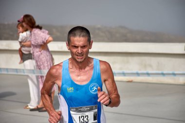 Bayona, Pontevedra, İspanya; 18 Ağustos 2024; Baiona, Pontevedra, İspanya 'daki Andar y Correr yarışının popüler 39..